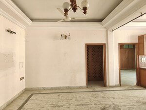 Room in 3 BHK Apartment at Gayatri Plaza Karkhana, Karkhana – for Sale