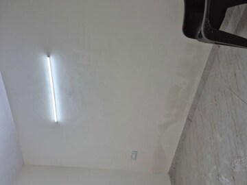 Room in 1.5 BHK Apartment at Mayur Vihar – for Rent