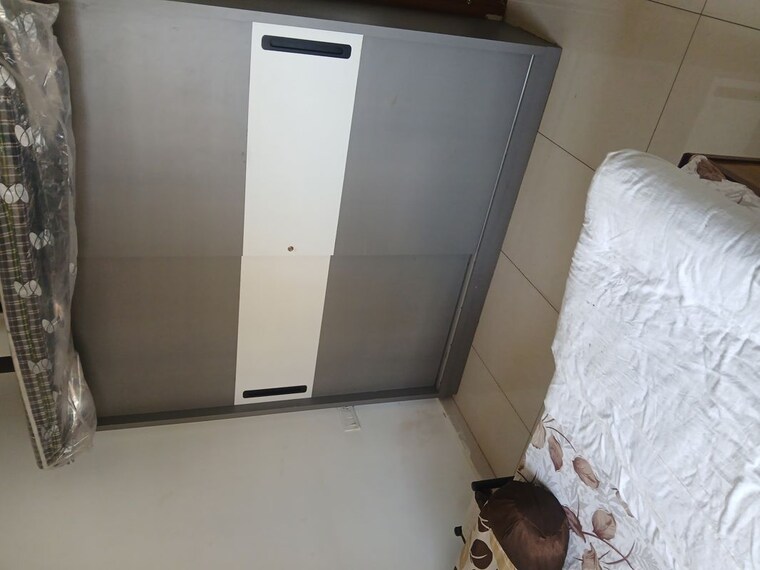 Room, sector 9 1.5 Bedroom 280 Sq.Yd. Apartment In Sector 9 Hisar 10054272