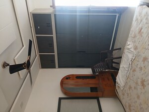 Room in 1.5 BHK Apartment at Sector 9 – for Rent