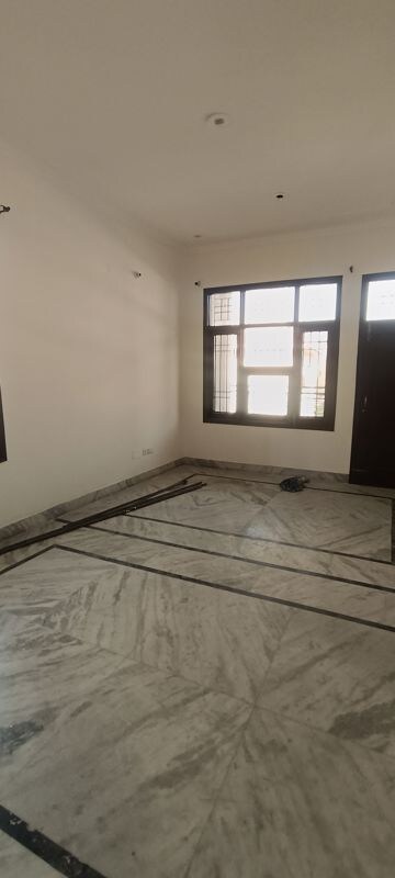 Room in 3 BHK Independent House at Lohgarh – for Rent