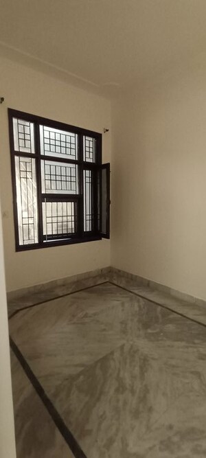 Room in 3 BHK Independent House at Lohgarh – for Rent