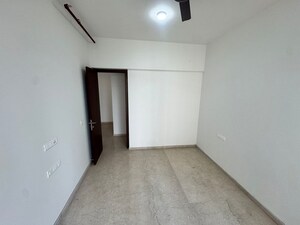 Room in 2 BHK Apartment at Courtyard by Narang Realty and The Wadhwa Group, Pokhran Road No Two – for Rent