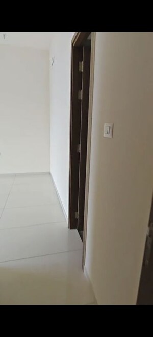 Building Lobby in 4 BHK Apartment at Prestige Siesta, Mulund West – for Sale