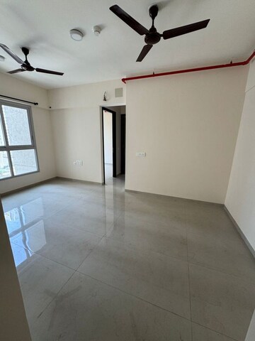 Room in 2 BHK Apartment at Piramal Vaikunth, Balkum Pada – for Sale