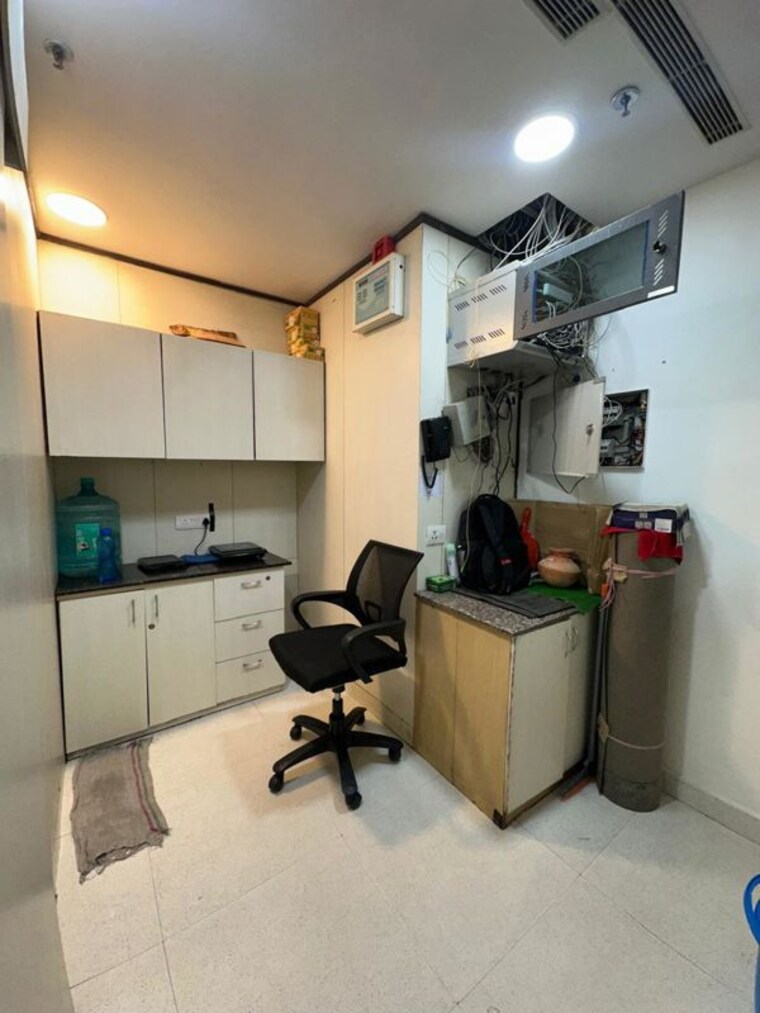 Team Area, spaze-itech-park Commercial Office Space 2000 Sq.Ft. In Sector 49 Gurgaon 10054288