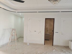 Building Lobby in 3 BHK Builder Floor at Sector 9a – for Sale