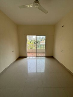 2 BHK Apartment For Sale in Kumar Palmgrove