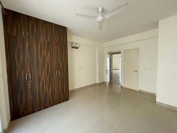 Room in 3 BHK Apartment at Emaar Emerald Floors Premier, Sector 65 – for Sale