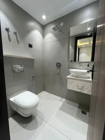 Attached Bathroom in 2 BHK Builder Floor at Nawada – for Rent