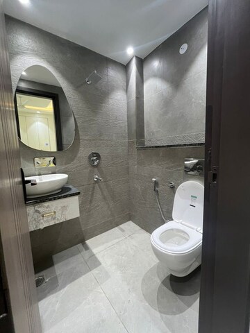 Attached Bathroom in 2 BHK Builder Floor at Nawada – for Rent