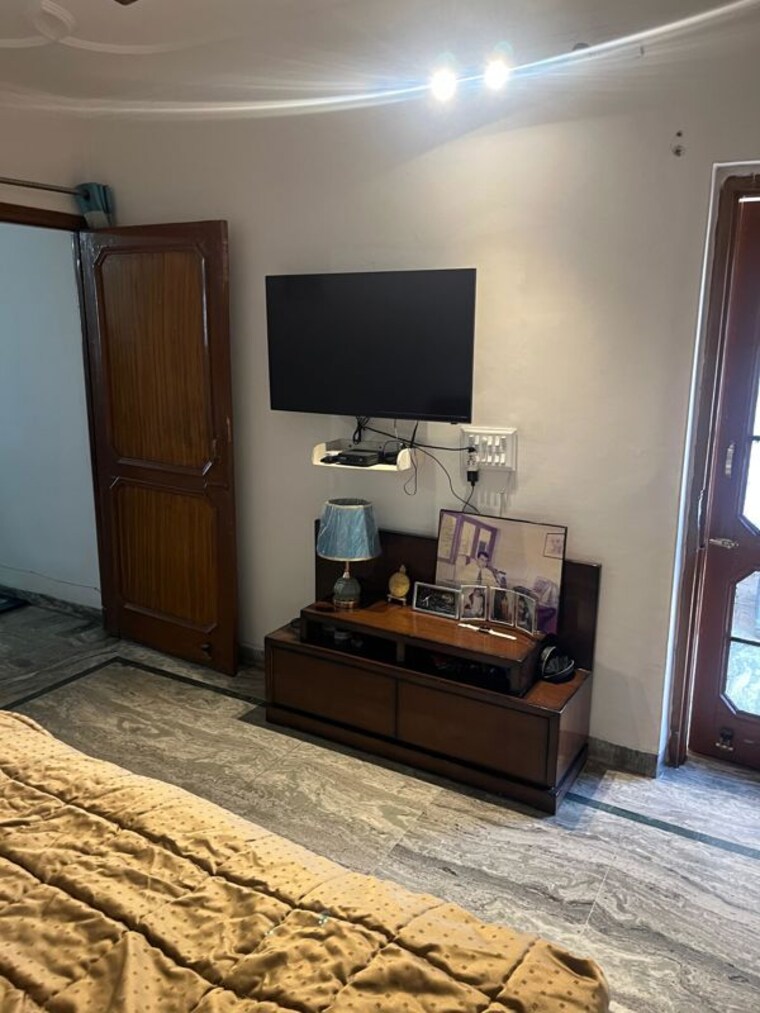 Living Room, sector 27 4 Bedroom 3000 Sq.Ft. Builder Floor In Sector 27 Chandigarh 10054366