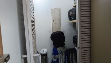 Bathroom in 5 BHK Villa at Vipul Tatvam Villas, Sector 48 – for Rent