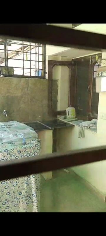 Living Room in 2 BHK Builder Floor at Sector 37 – for Rent