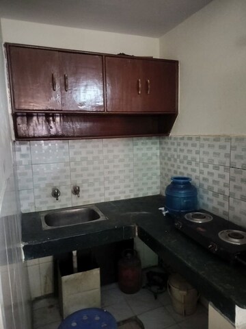 Kitchen in 1.5 BHK Apartment at Jagriti Apartments, Sector 71 – for Rent