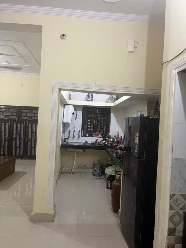  Parking, vrindavan yojna 2 Bedroom 1830 Sq.Ft. Independent House In Vrindavan Yojna Lucknow 10054455