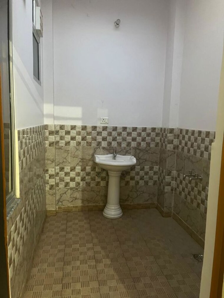 Bathroom, vrindavan yojna 2 Bedroom 1830 Sq.Ft. Independent House In Vrindavan Yojna Lucknow 10054455