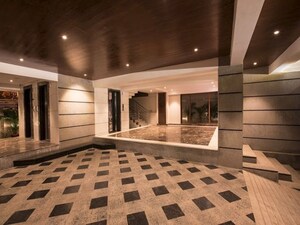  Plot For Sale in Bandra West