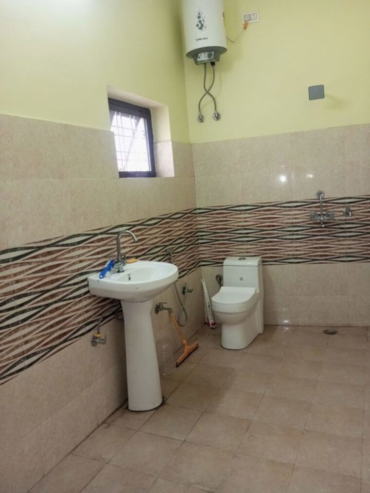 Bathroom, kargi 2 Bedroom 1500 Sq.Ft. Independent House In Kargi Dehradun 10054482