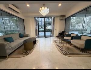 Kitchen in 3 BHK Builder Floor at Smart World Orchard, Sector 61 – for Rent