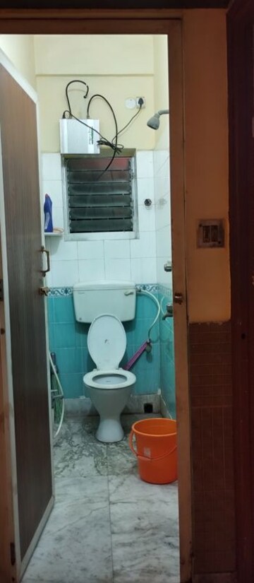 Bathroom in 2 BHK Apartment at Kolkatta Gpo – for Rent