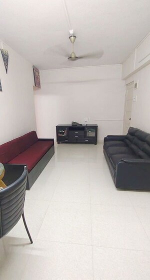 2 BHK Apartment For Rent in Dadar West