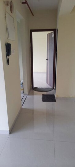 2 BHK + Pooja Room,Servant Room Apartment For Rent in Gurumukh Sadan CHS