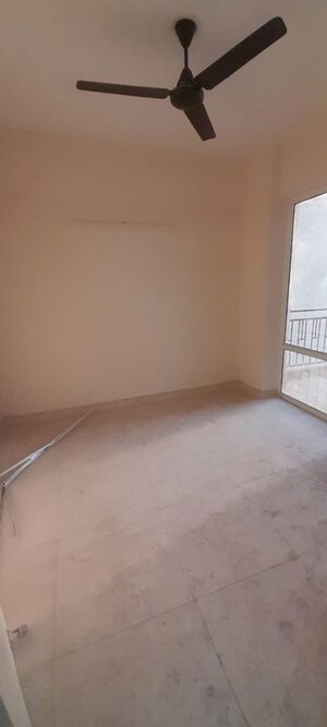 Room in 2 BHK Apartment at Signature Global The Millennia, Sector 37d – for Rent