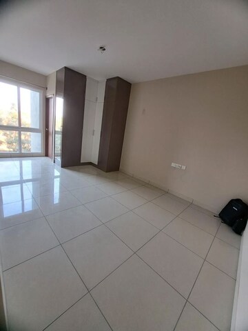 Room in 3 BHK Apartment at UKN The Belvedere, Devanahalli – for Rent