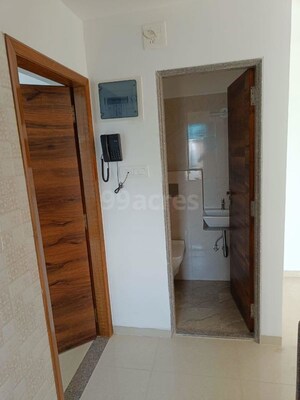 Room in 1 BHK Apartment at Dimple 19 North, Kandivali West – for Rent