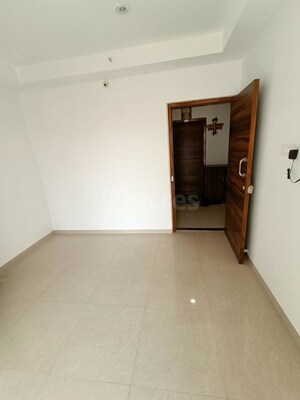 Room in 1 BHK Apartment at Dimple 19 North, Kandivali West – for Rent