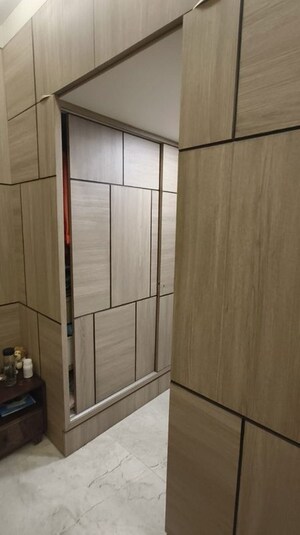 Bedroom in 2 BHK Apartment at Chembur – for Rent