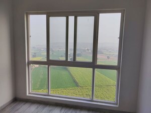 Room in 3 BHK Apartment at Umang Winter Hills Phase 2, Sector 77 – for Rent