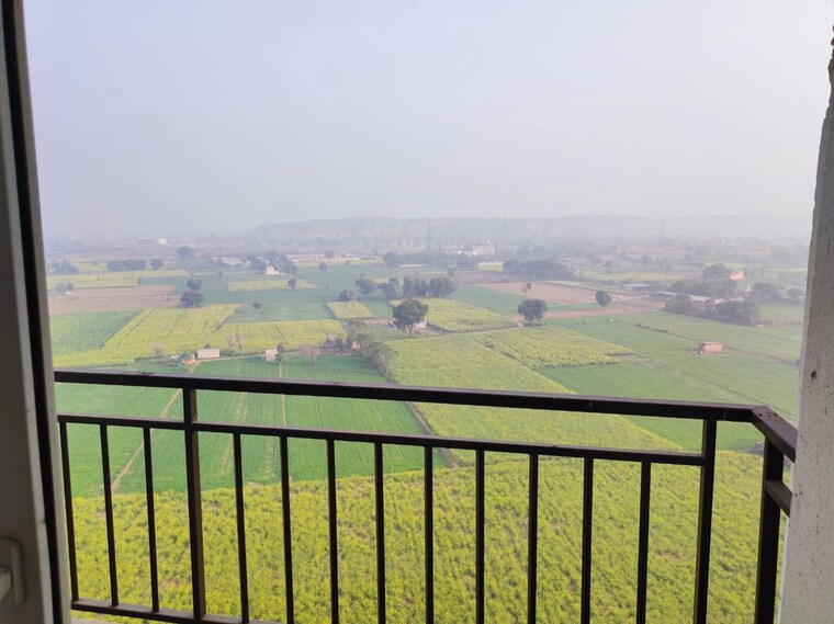 Exterior View, umang-winter-hills-phase-2 3 Bedroom 1822 Sq.Ft. Apartment In Sector 77 Gurgaon 10054621