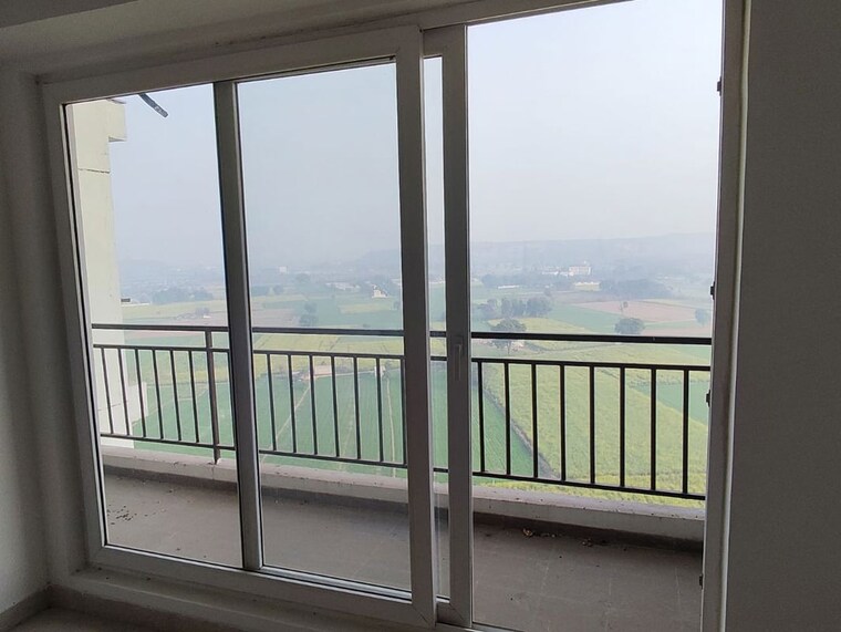 Exterior View, umang-winter-hills-phase-2 3 Bedroom 1822 Sq.Ft. Apartment In Sector 77 Gurgaon 10054621