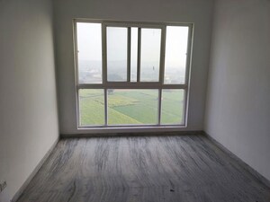 Room in 3 BHK Apartment at Umang Winter Hills Phase 2, Sector 77 – for Rent