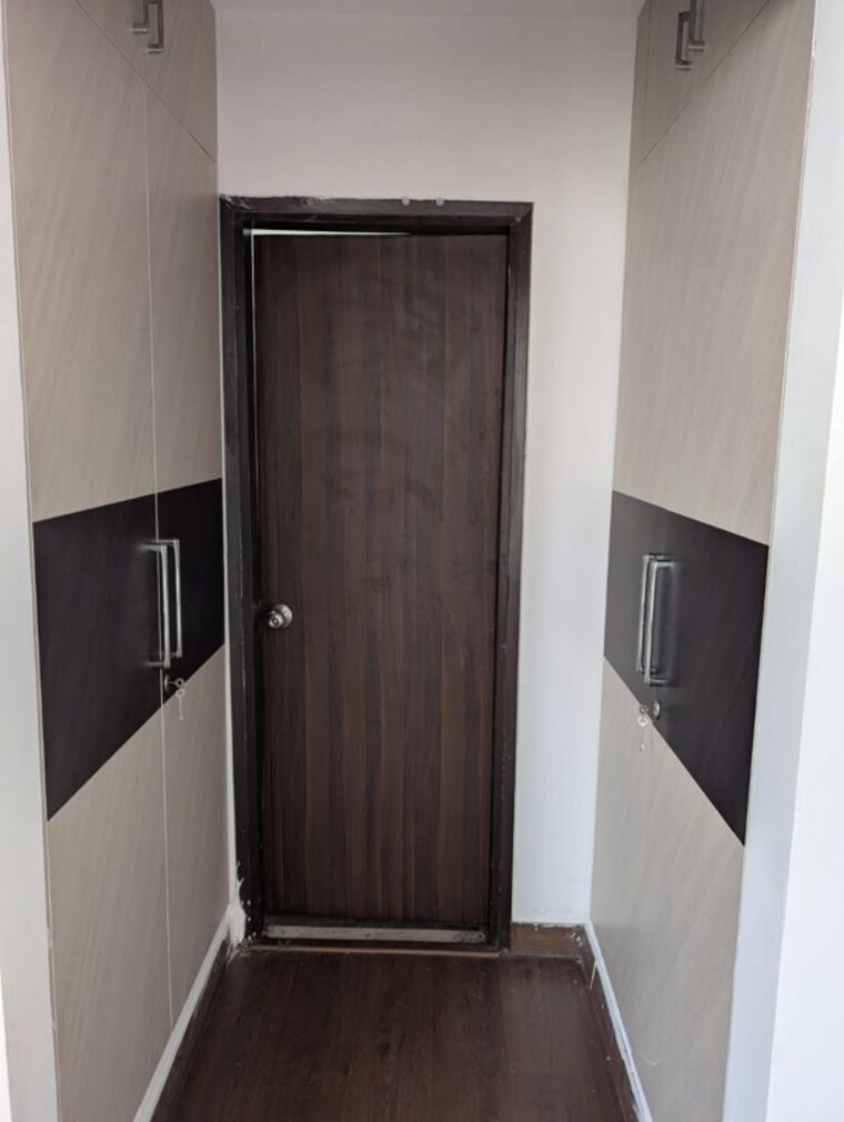 Room, umang-winter-hills-phase-2 3 Bedroom 1822 Sq.Ft. Apartment In Sector 77 Gurgaon 10054621