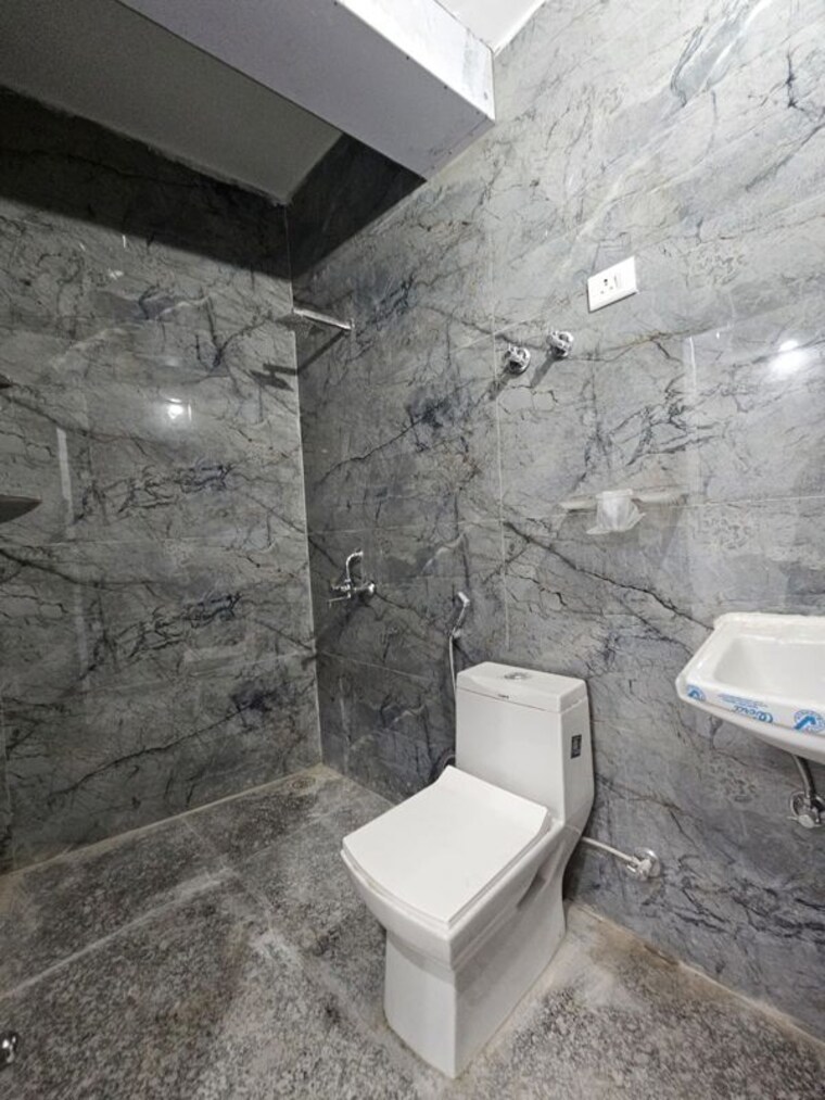 Bathroom, saket 1 Bedroom 350 Sq.Ft. Builder Floor In Saket Delhi 10054683