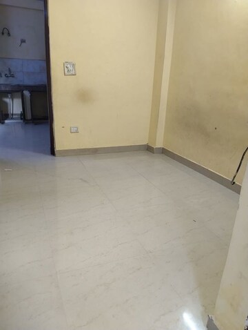 Room in 1 BHK Builder Floor at Neb Sarai – for Rent