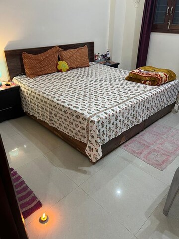 Bedroom in 1 RK Builder Floor at East Of Kailash – for Rent
