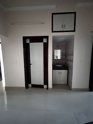 Room in 2 BHK Builder Floor at Sector 22b – for Rent