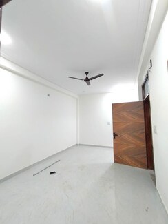 2 BHK Builder Floor For Rent in Sector 23A