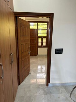 2 BHK Builder Floor For Rent in Sector 23A