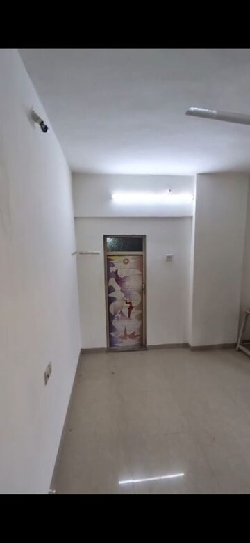 Master Bedroom in 2 BHK Apartment at Kingston Classic, Malad West – for Rent