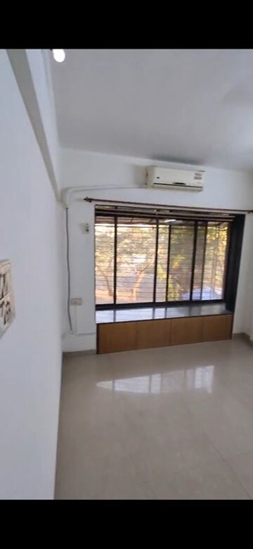 Bedroom in 2 BHK Apartment at Kingston Classic, Malad West – for Rent