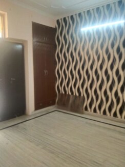 3 BHK + Pooja Room,Servant Room,Study Room,Extra Room Builder Floor For Rent in Green Fields Colony