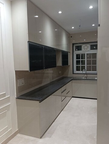 Kitchen in 3 BHK Builder Floor at Palam Vihar – for Rent