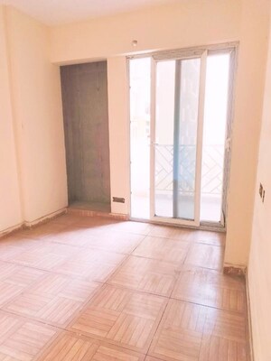 Room in 3 BHK Builder Floor at Niti Khand – for Rent