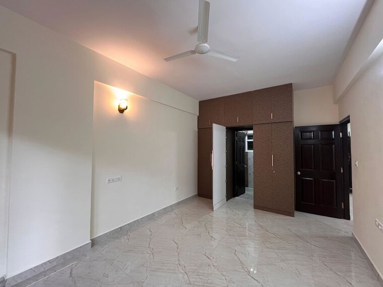 Room, frazer town 3 Bedroom 1400 Sq.Ft. Apartment In Frazer Town Bangalore 10013512
