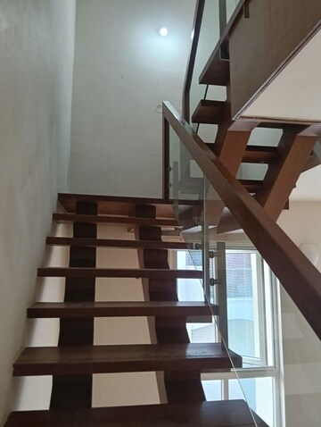 Staircase in 4 BHK Apartment at Sindhi Colony Ulsoor, Halasuru – for Rent